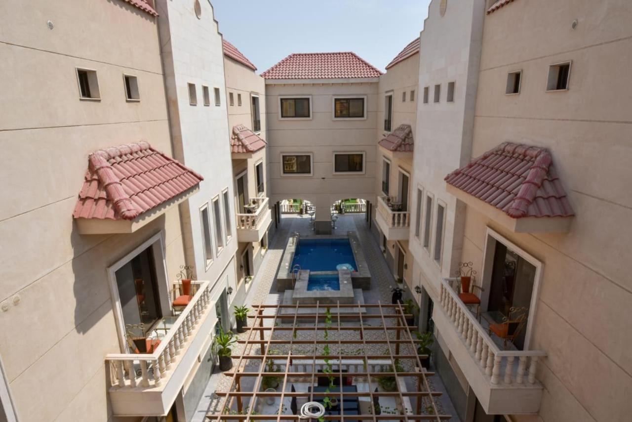 La Famille Guest House-families Onlyللعوائل فقط Apartment Durat  Alarous