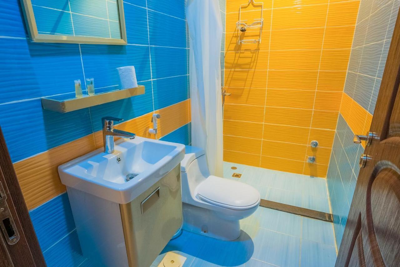 La Famille Guest House-families Onlyللعوائل فقط Apartment Durat  Alarous