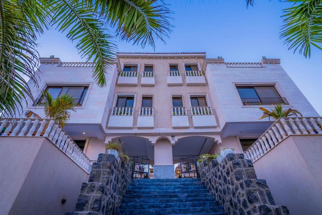 Apartment La Famille Guest House-families Onlyللعوائل فقط Durat  Alarous